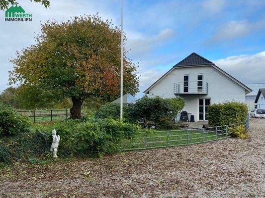 CF39EBB4-99E2-44D1-81B2-BC1C79697B16