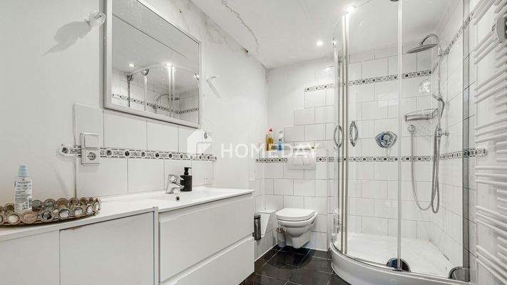 Nebenhaus EG Badezimmer 1