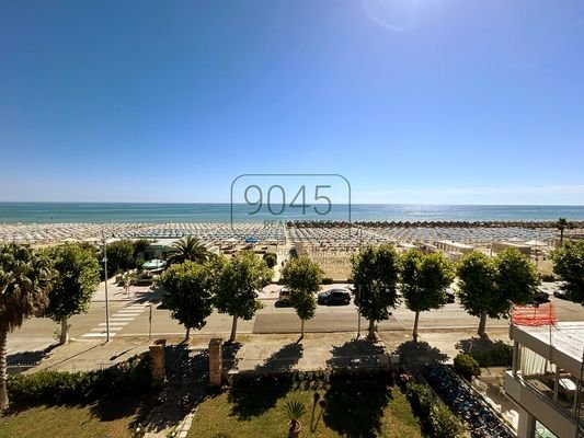 Historische Villa mit Garten direkt am Meer in Giulianova Lido - Abruzzen