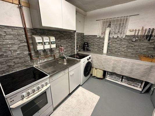 Abstellraum mit Küchennische (KG)