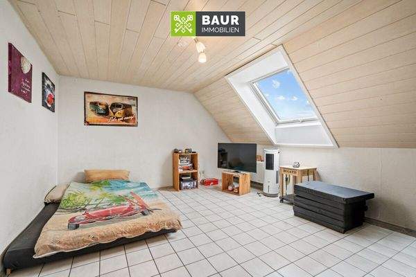 DG rechts Wohnung links Schlafen