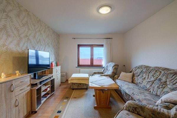 Zimmer angrenzend ans Esszimmer