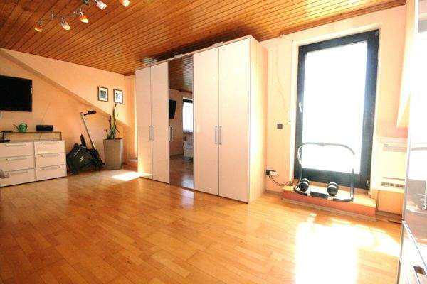 Schlafzimmer mit großer Dachterrasse (Bild 01)