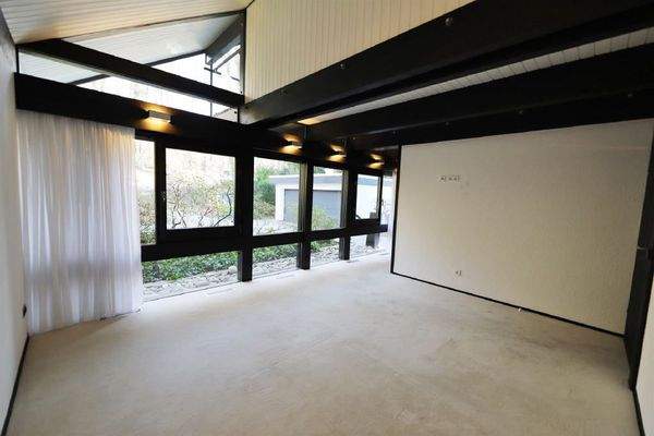 Schlafzimmer mit Ankleide EG