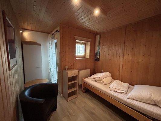 Schlafzimmer klein FeWo 1