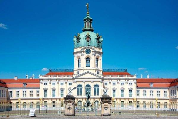 SchlossCharlottenburg_1868