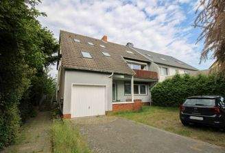 Außenansicht Einfahrt