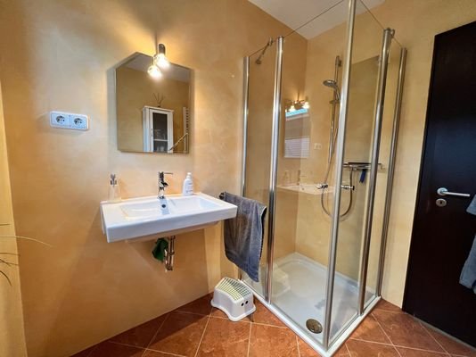 Badezimmer EG Bild 3