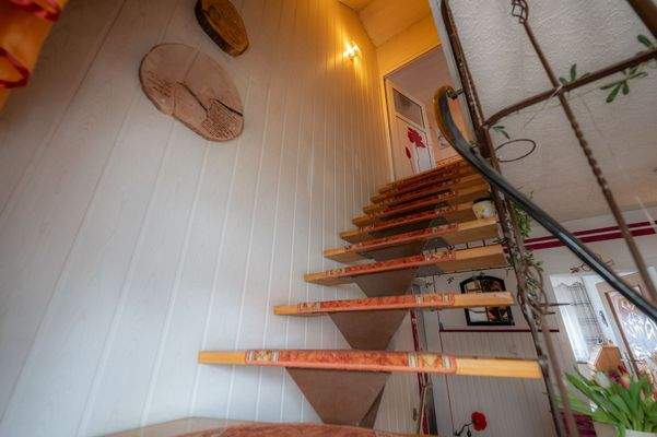 besserimmo Breddin Einfamilienhaus Treppe zum OG