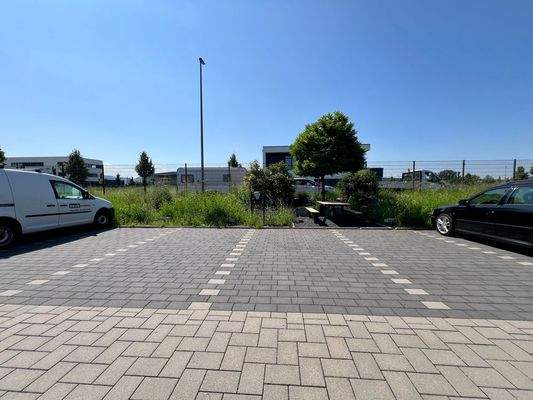 PKW-Stellplätze / Freisitz