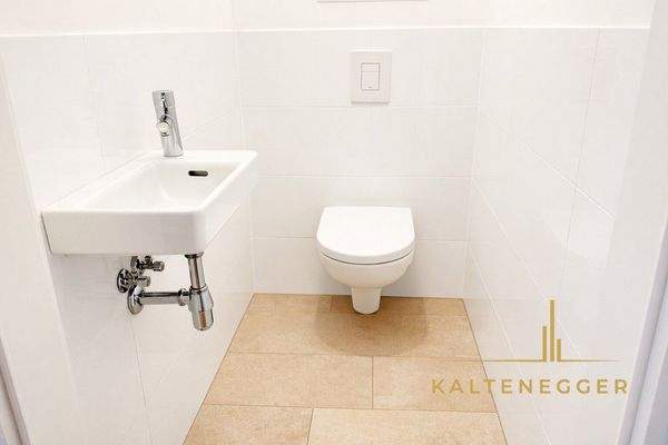 Seperates WC gibt es zusätzlich