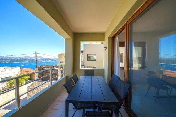 Kreta, Megala Chorafia: Villa mit Meerblick und separatem Apartment zu verkaufen