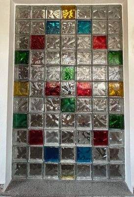 Wand aus Glasbausteine