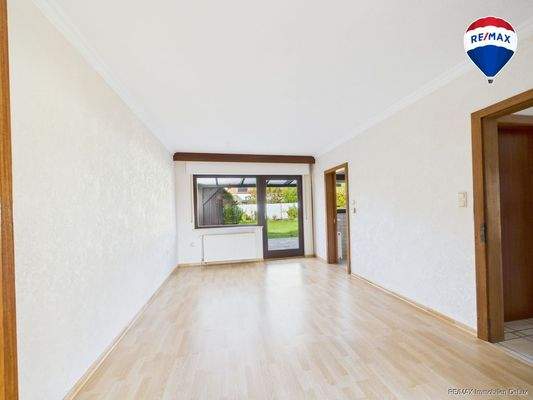 RE/MAX Immobilien DeLux Soppelhaushälfte Mettlach Esszimmer