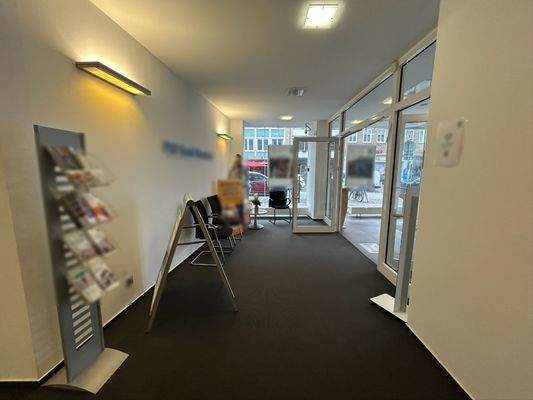 Eingangsbereich mit Altstadtblick