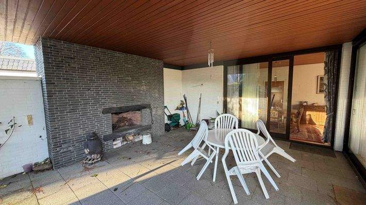 überdachte Terrasse