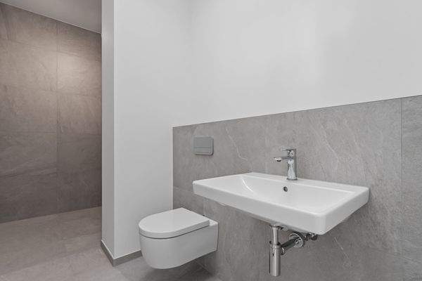 Lichtdurchflutete Dachgeschosswohnung mit Dachterrasse in Neukölln! WE 39