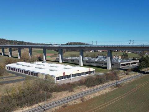 Grub a. Forst Halle, Grub a. Forst Hallenfläche