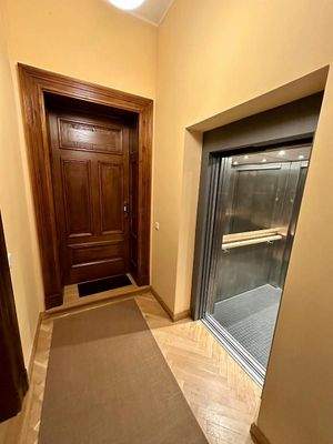 Eingang Wohnung / Aufzug