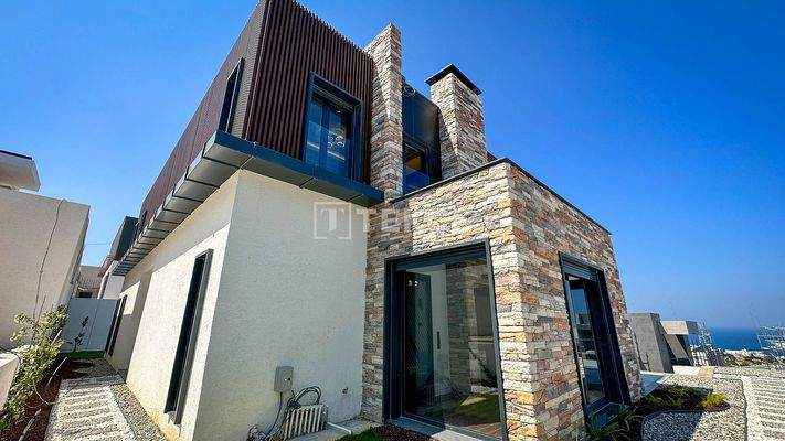 Villas Near the Beach with Open Sea View in Kuşadası