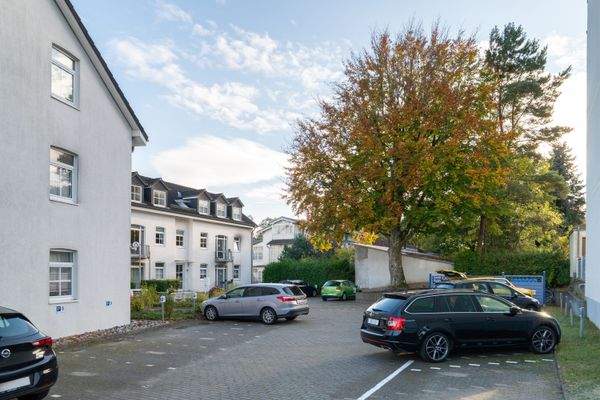 Der Parkplatz am Haus