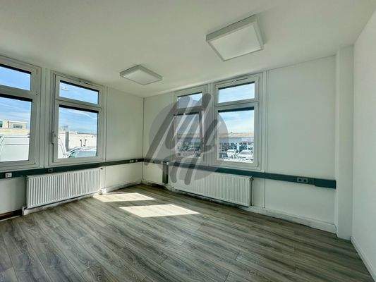 INFOS UNTER: 06171-586000