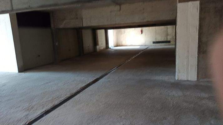 Zufahrt zur Einzelgarage