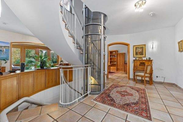 Haus 1: Aufgang ins Obergeschoss