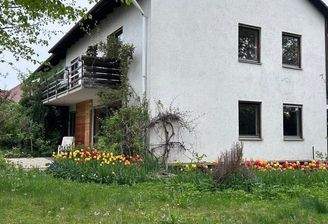 Haus mit Terrasse
