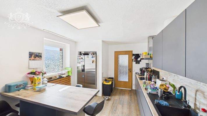 CAM01984G0-PR0457-STILL028