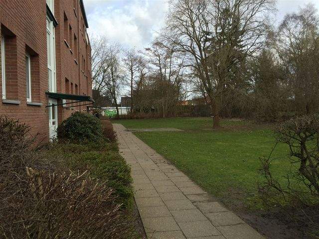 Ansprechende 2,5-Zimmer-Wohnung mit Einbauküche // Breslauer Straße, Altenholz-Stift - Foto 4