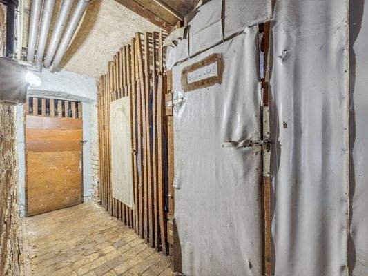 Treppenhaus und Keller_2