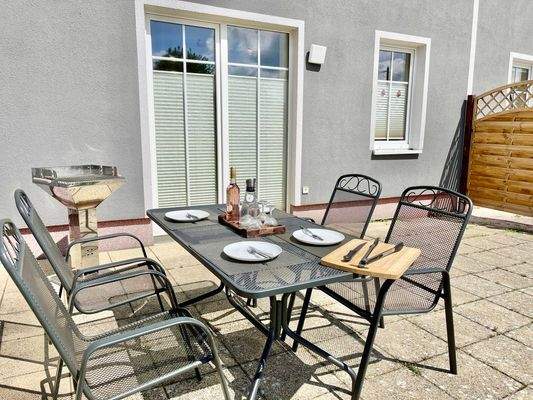 Auf der großzügigen Terrasse