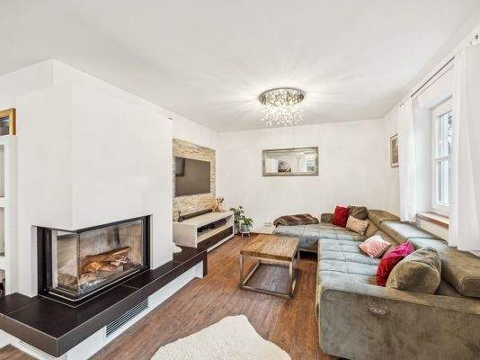 Wohnbereich mit Kamin