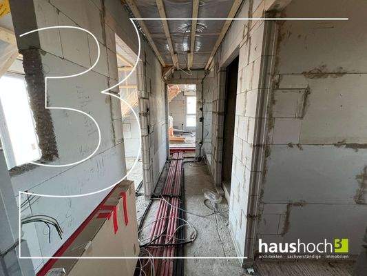 04_Flur mit Fahrstuhl