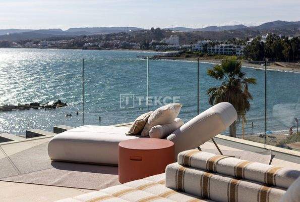 Luxury Properties in Prestigious Beachfront Project in Estepona