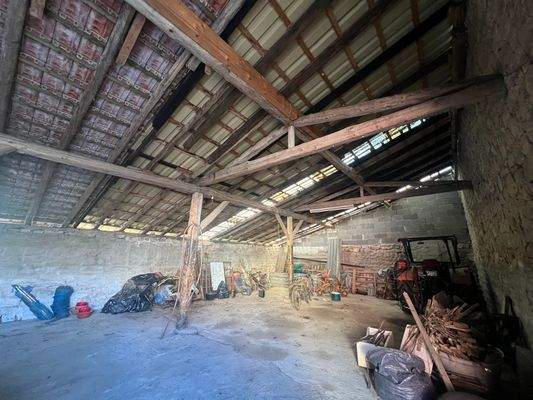 Offenes Nebengebäude