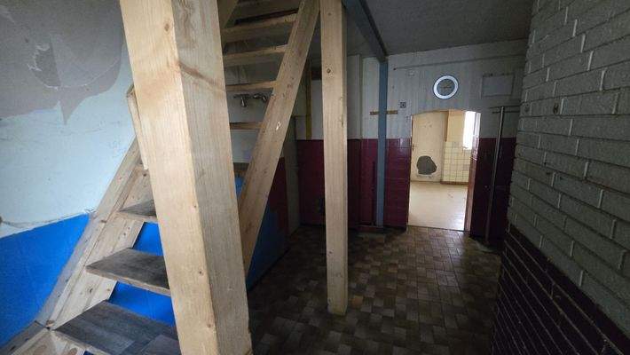Treppe zur Einliegerwohnung DG