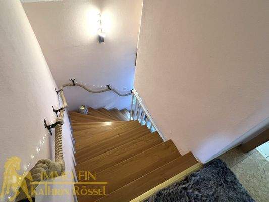Geschosstreppe in das OG