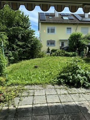 Terrasse mit Garten