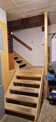 Treppenaufgang zum DG