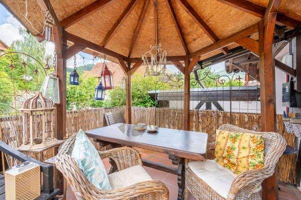 haus-restaurant-sasbachwalden-terrasse-wolf-immobilien