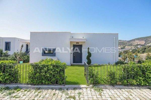 Elegant Apartments Near the Sea and Amenities in Bodrum