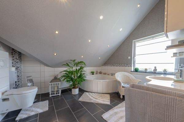 Haus 3 DG Bad en Suite 