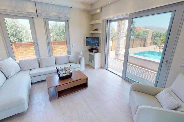 Kreta, Tsifliki: Umweltfreundliche Villa mit Pool, Garten und Whirlpool bei Elounda zu verkaufen