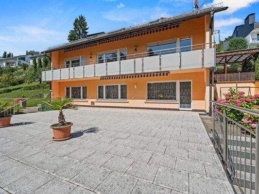 Große Terrasse im Gartengeschoss