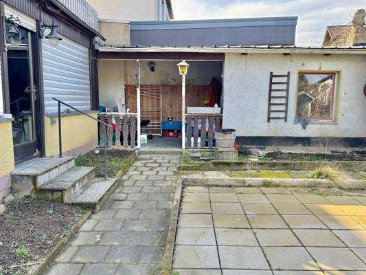 Hofbereicht mit Nebengebäude