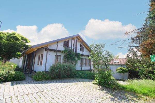 Außenansicht Westseite Haus 1