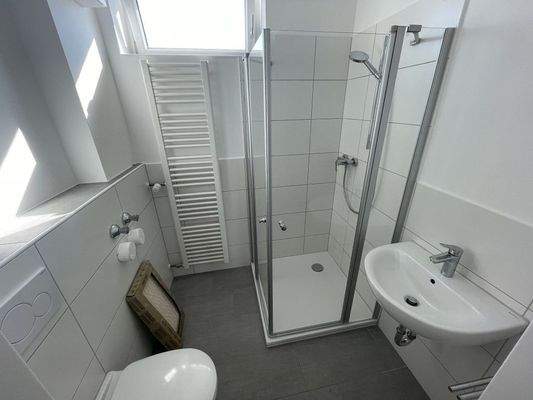 Wohnung-Gießen-Aulweg-7-50060-005-WE05-Badezimmer