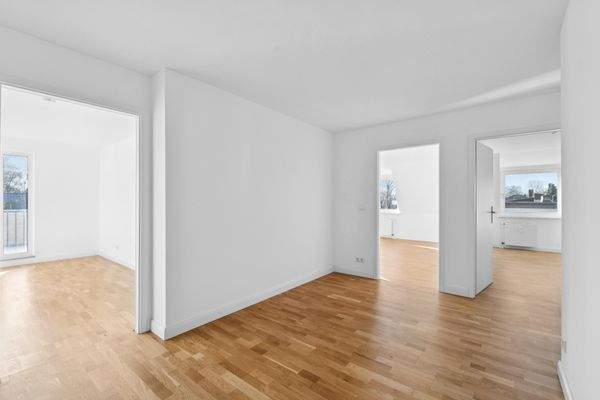 geräumiger Flur mit Platz für die Garderobe